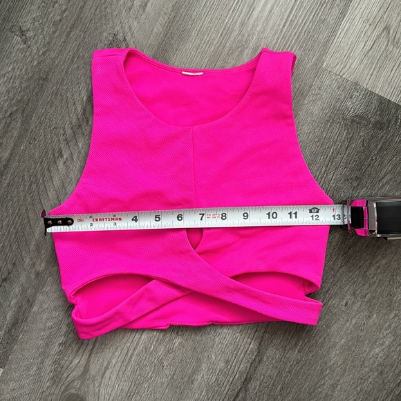 Fabletics - Keyhole Twist Tank Neon Pink - Size Small - Picture 4 of 8